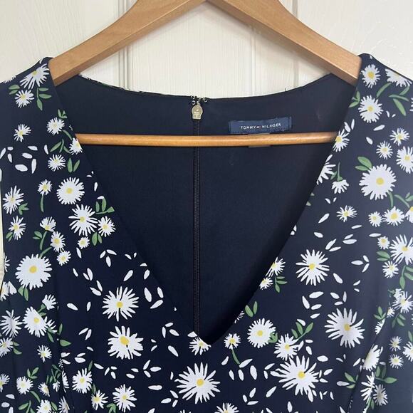 Tommy Hilfiger Fit & Flare Midi Dress Wind Blown Daisy Floral Jersey Size 12 - Picture 3 of 8